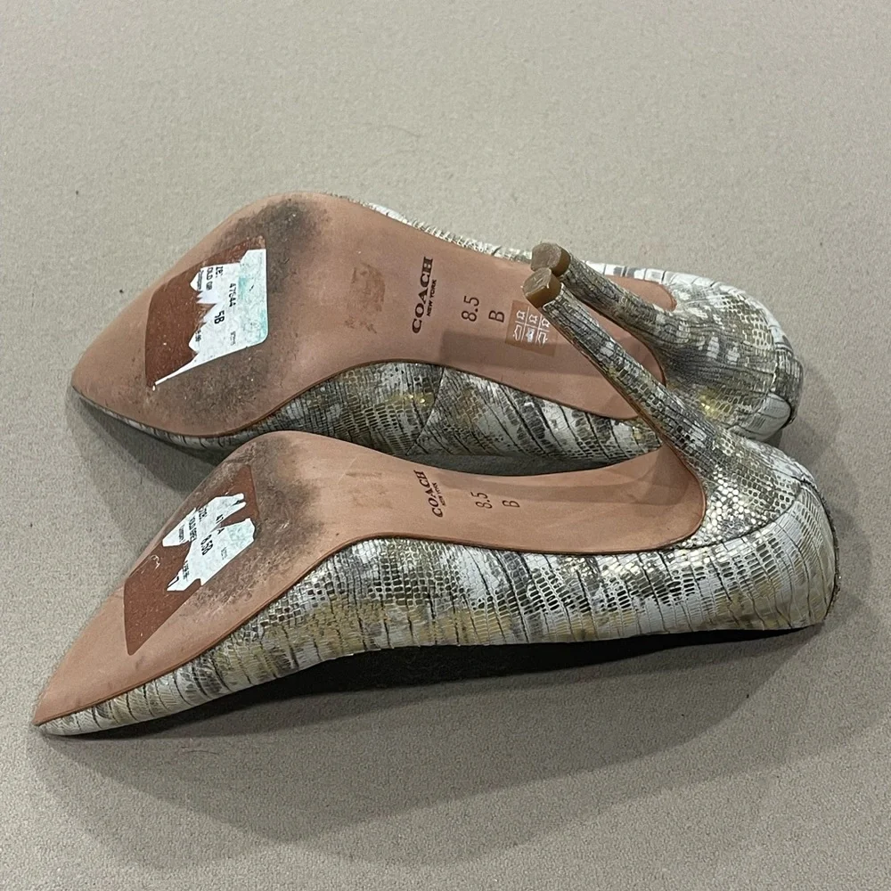 COACH New York‎ Harlee Gold Snakeskin Pumps Pointed Toe Heels Size 8.5 B